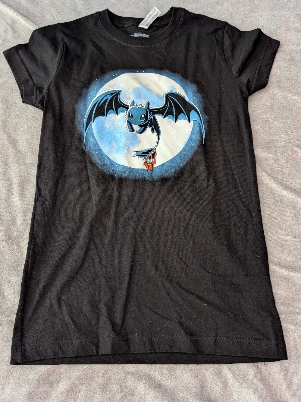 DreamWorks Dragons Child's Tee-shirt size small (about an 8/10) Like New